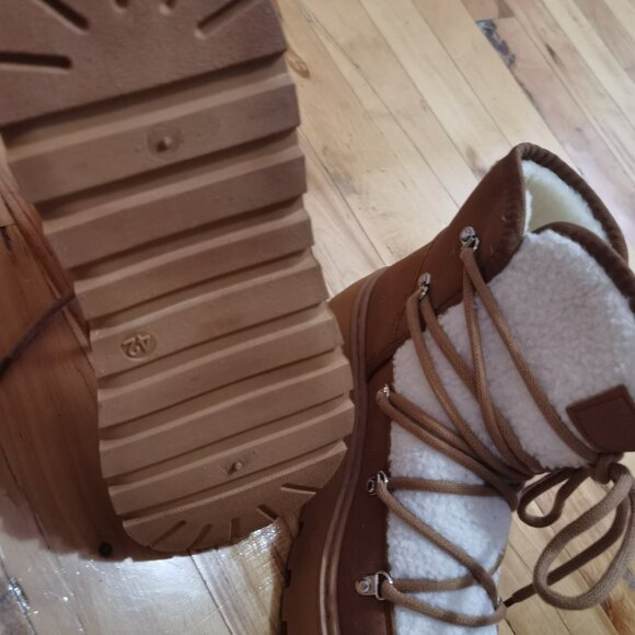 winter boots beige and white size 8 - 8.5 - Picture 4 of 5